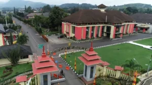 hotel dekat sespim polri